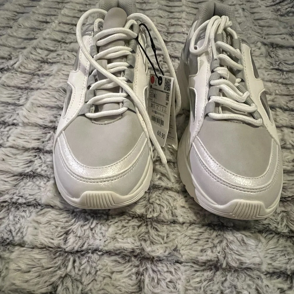 NWT White and Grey Zara Sneakers - Picture 7 of 16